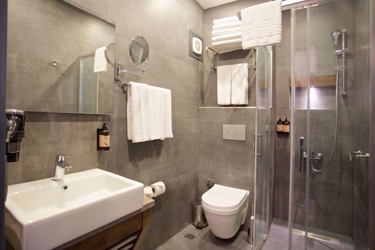 Days Inn By Wyndham Istanbul Arnavutkoy Kültér fotó
