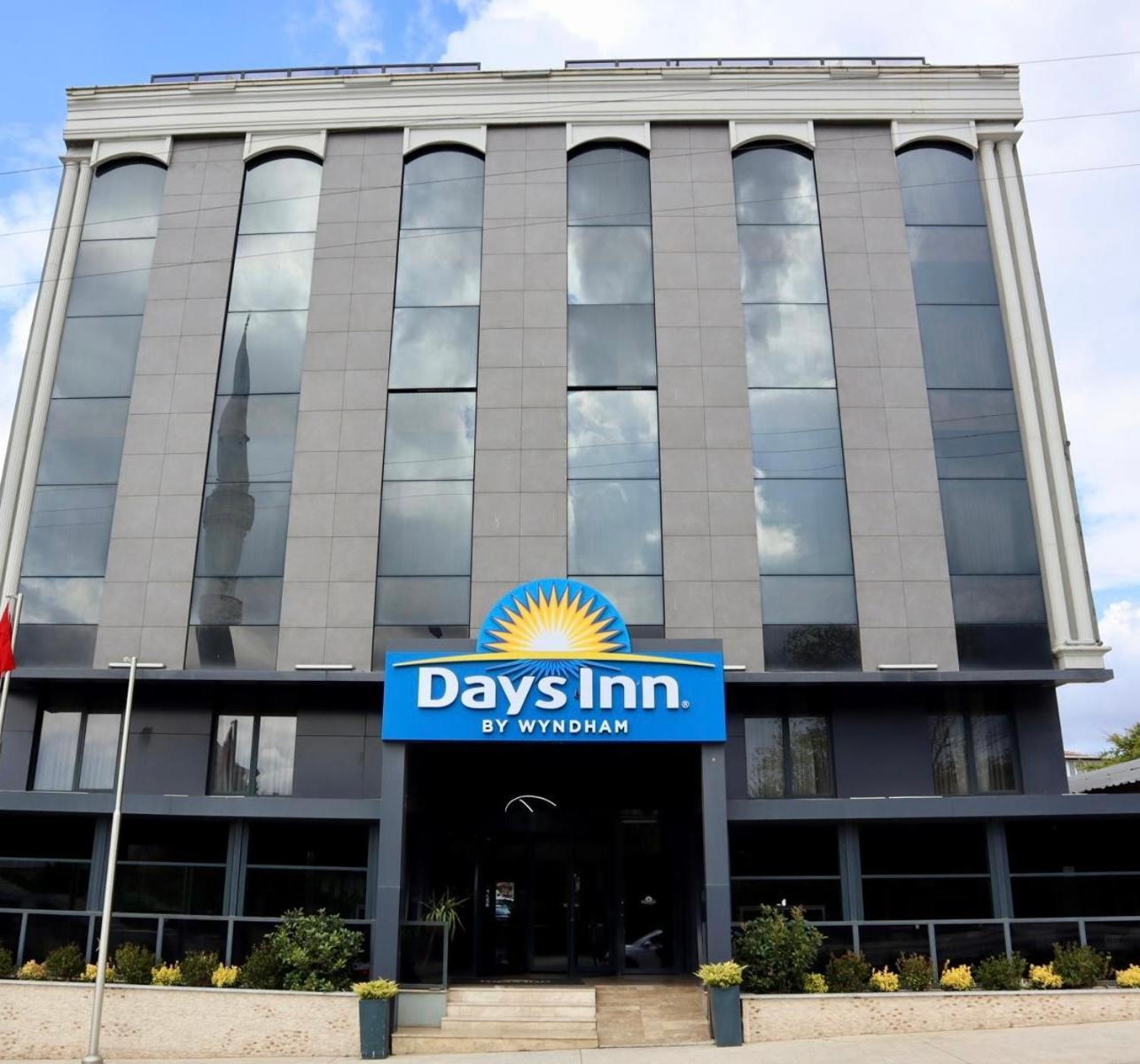 Days Inn By Wyndham Istanbul Arnavutkoy Kültér fotó